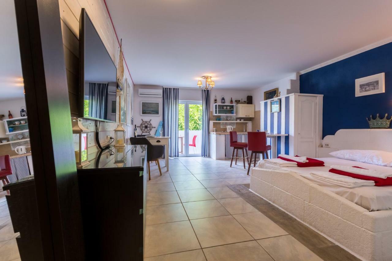 Apartments Villa Anna Baška Esterno foto