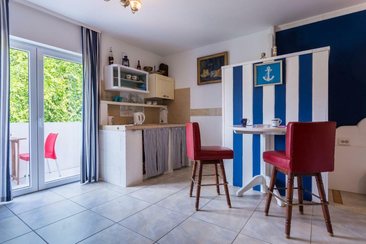 Apartments Villa Anna Baška Esterno foto